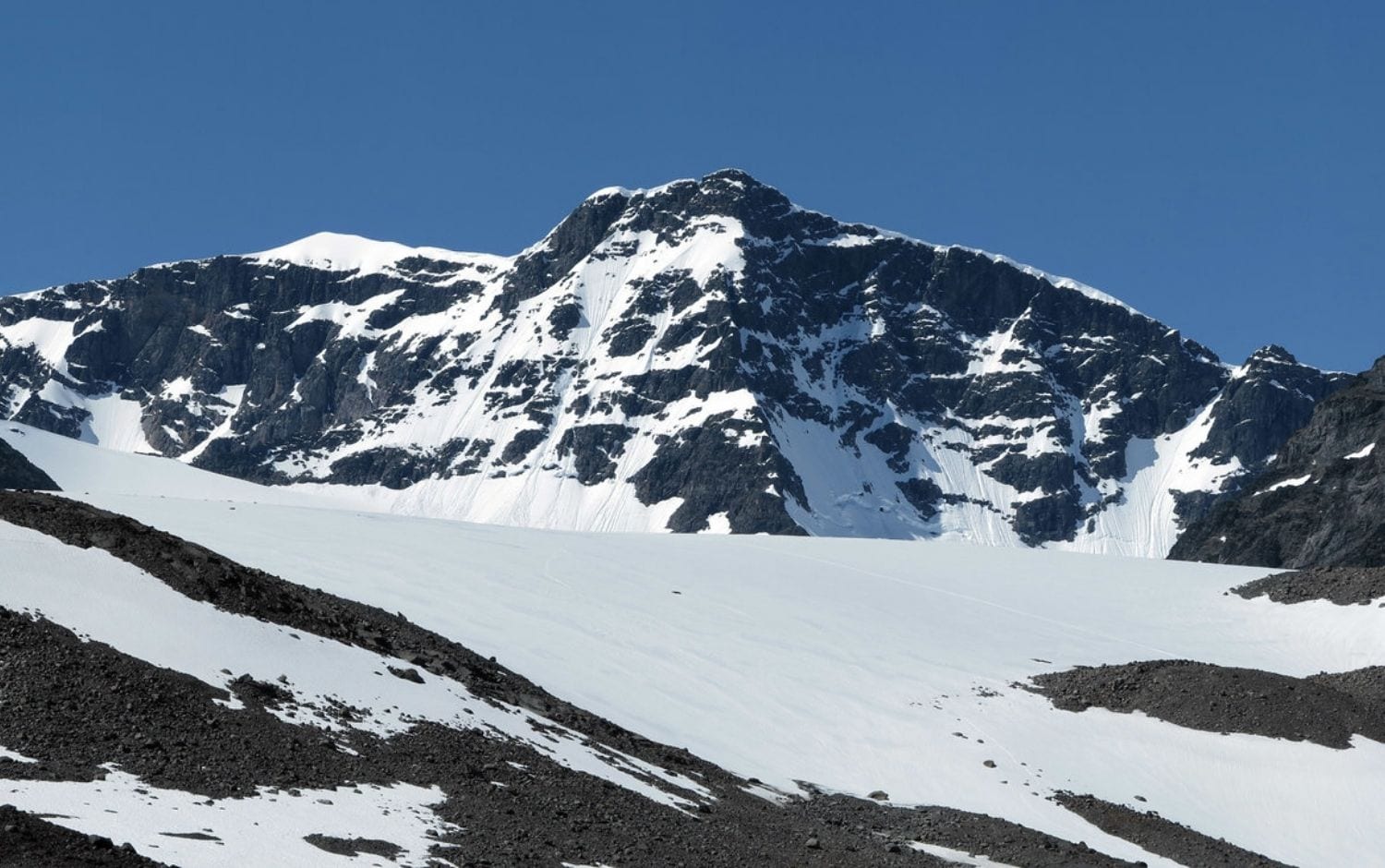 bestiga kebnekaise april