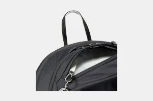 Öppningar på ryggsäcken