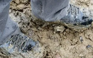 Rengöra vandringskängor